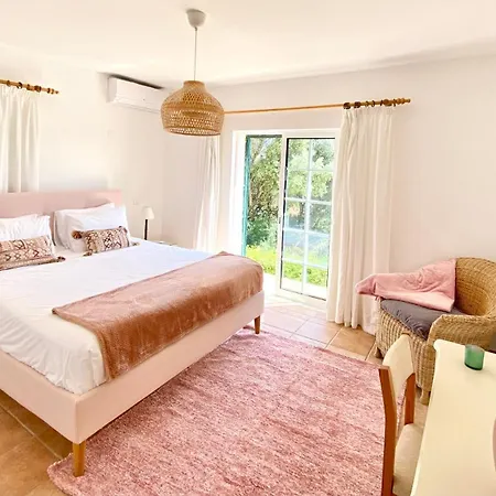 Casa Rosa לאגוּ‏ש