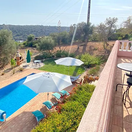 Casa Rosa לאגוּ‏ש