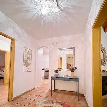 Casa Rosa Villa Lagos